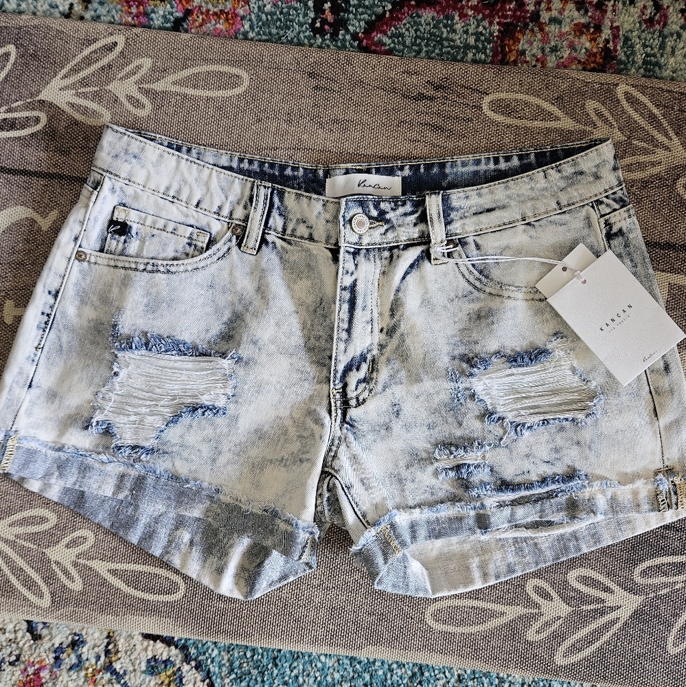 BNWT KanCan Hazel Distressed Mid Rise Acid Wash Denim Shorts sz LARGE
